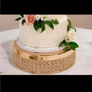 Gold cake stand